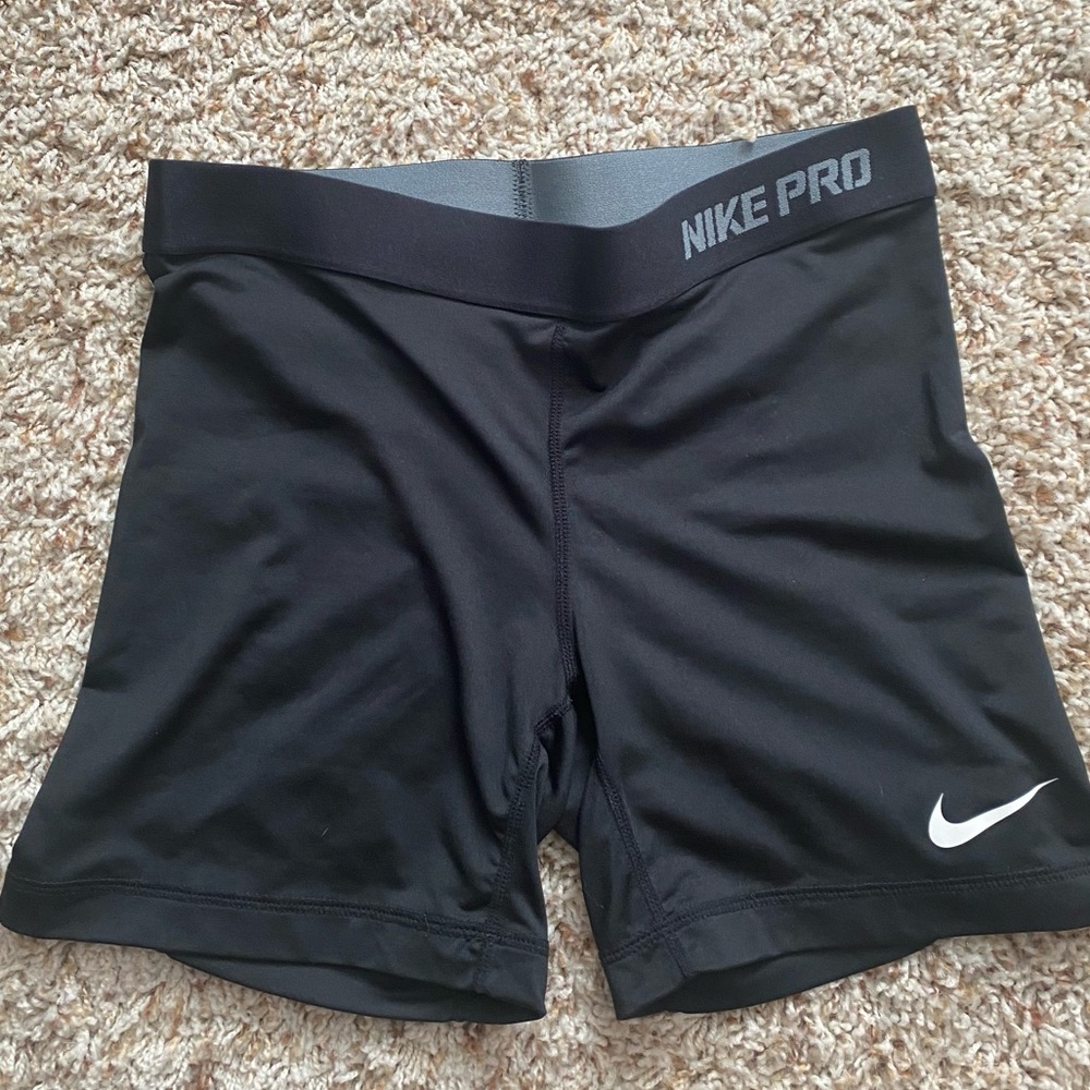 nike pro 5” shorts black medium